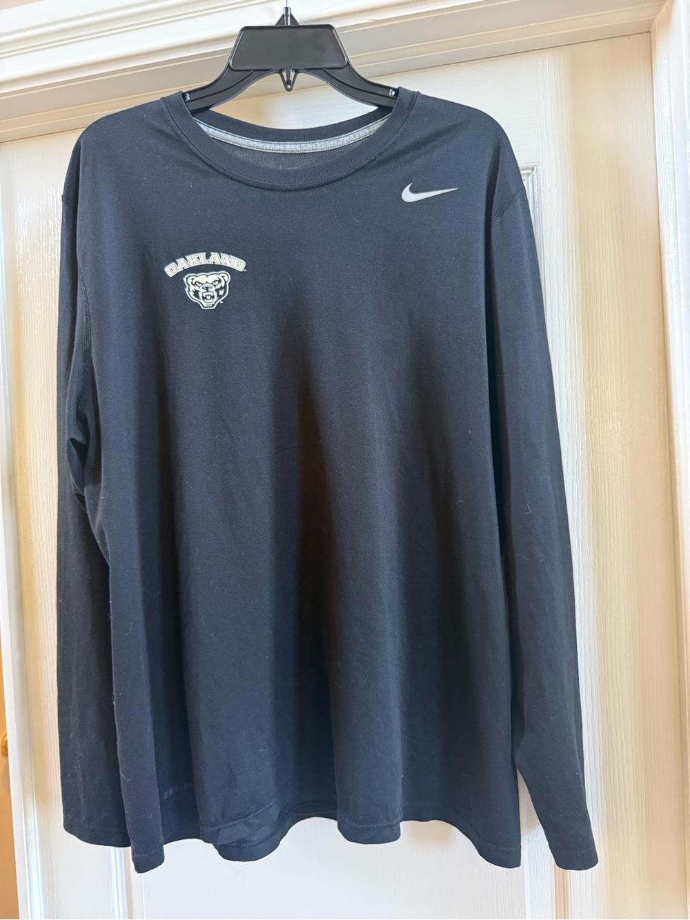 Mens Nike Dri Fit Oakland University Golden Grizzlies T Shirt Black XL